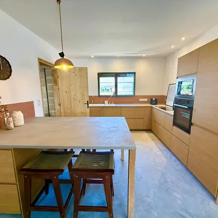 Villa Neuve Avec Piscine Et Confort Moderne 3 Etoiles *