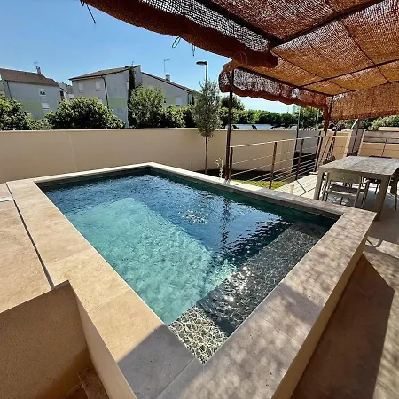 Neuve Avec Piscine Et Confort Moderne 3 Etoiles *